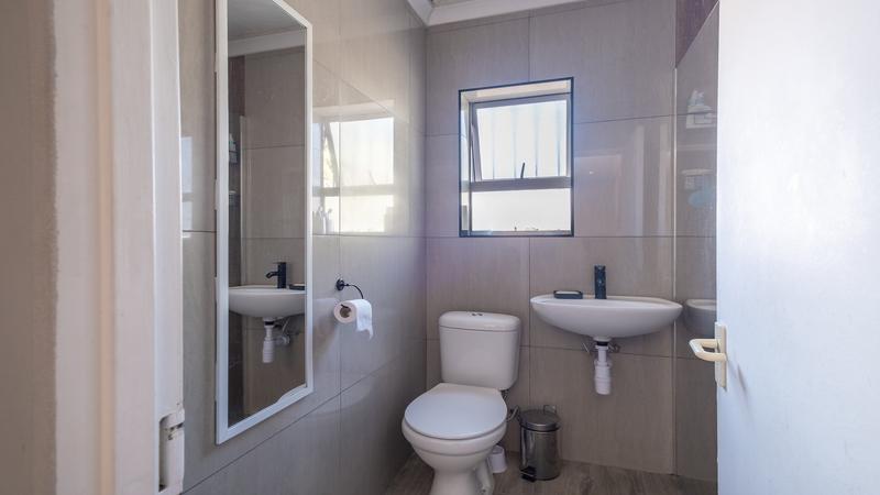 4 Bedroom Property for Sale in Glenwood Western Cape